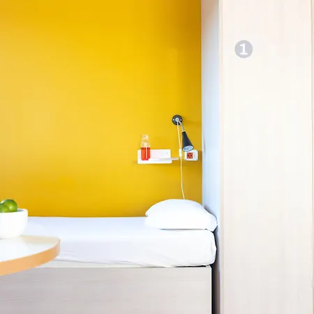 بيت شباب Combo بولونيا